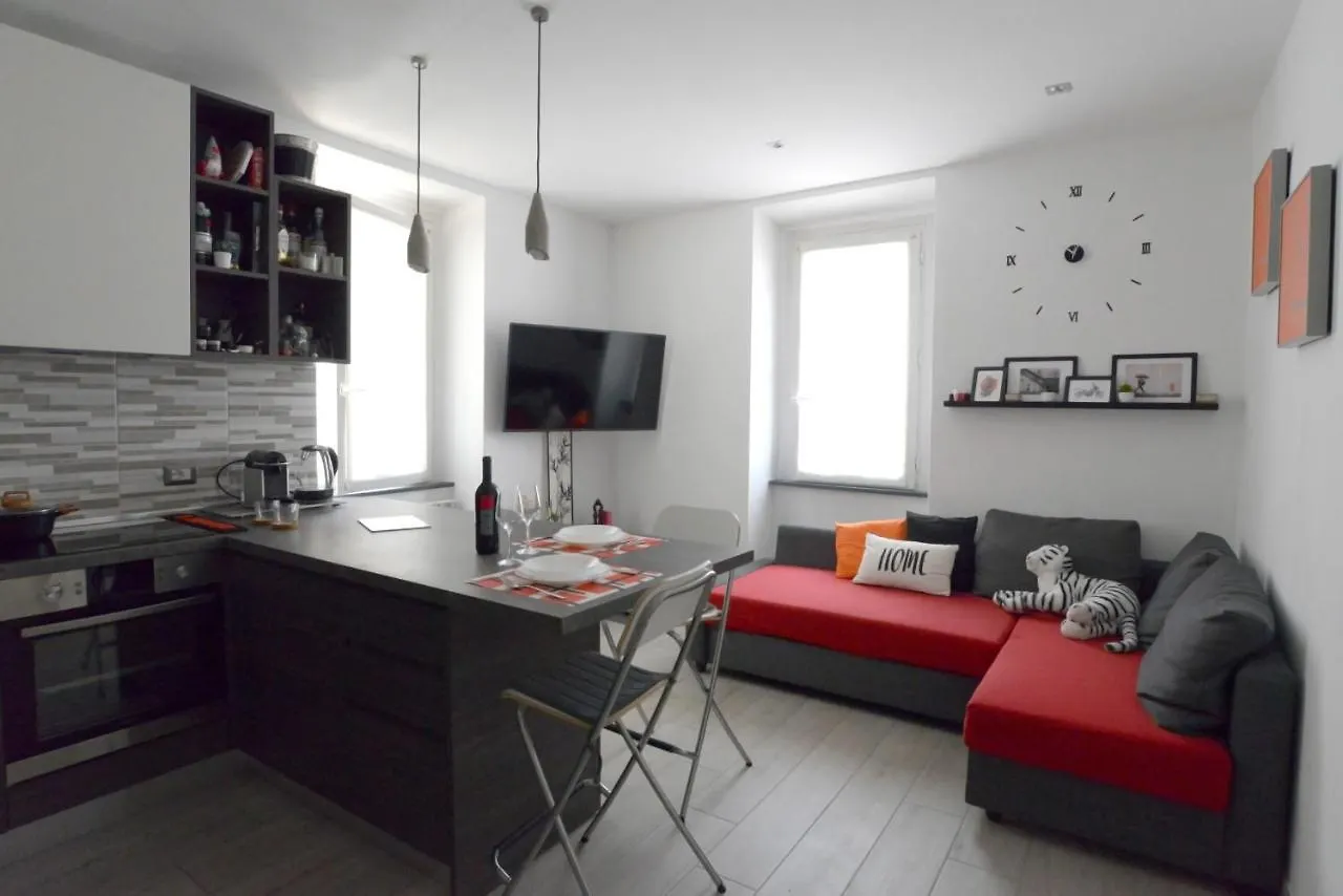 Lacasetta _ Como Lakeview Terrace Renovated Apartment Carate Urio
